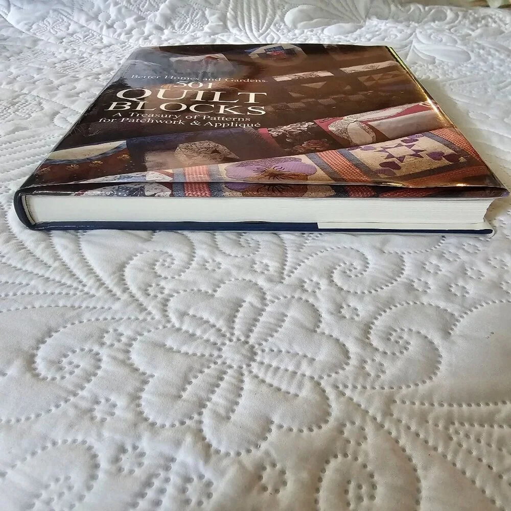 Better Homes & Gardens 501 Quilt Blocks Hardcover Book 1994 Edition